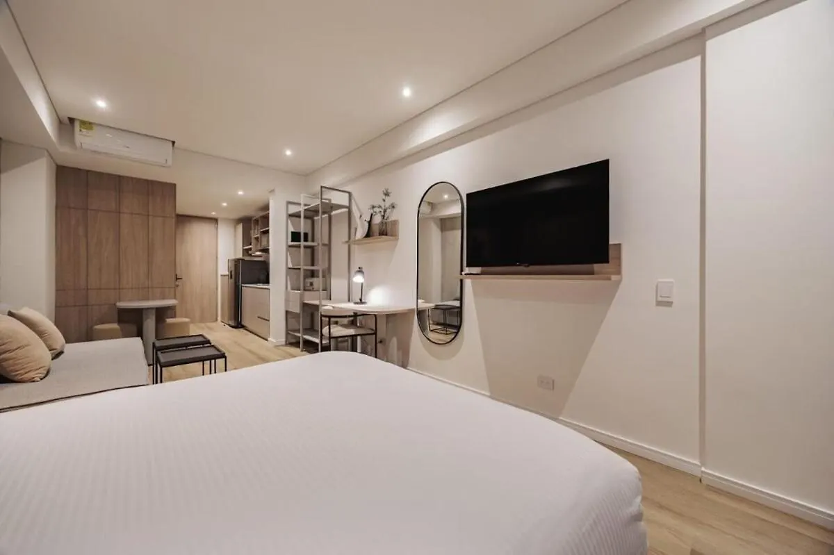 Moderno Apartaestudio Con Balcon En Laureles Medellin