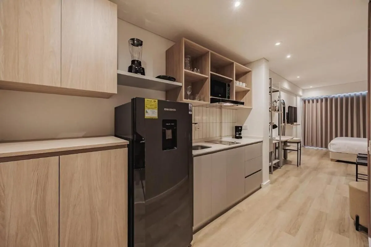 Moderno Apartaestudio Con Balcon En Laureles Medellin